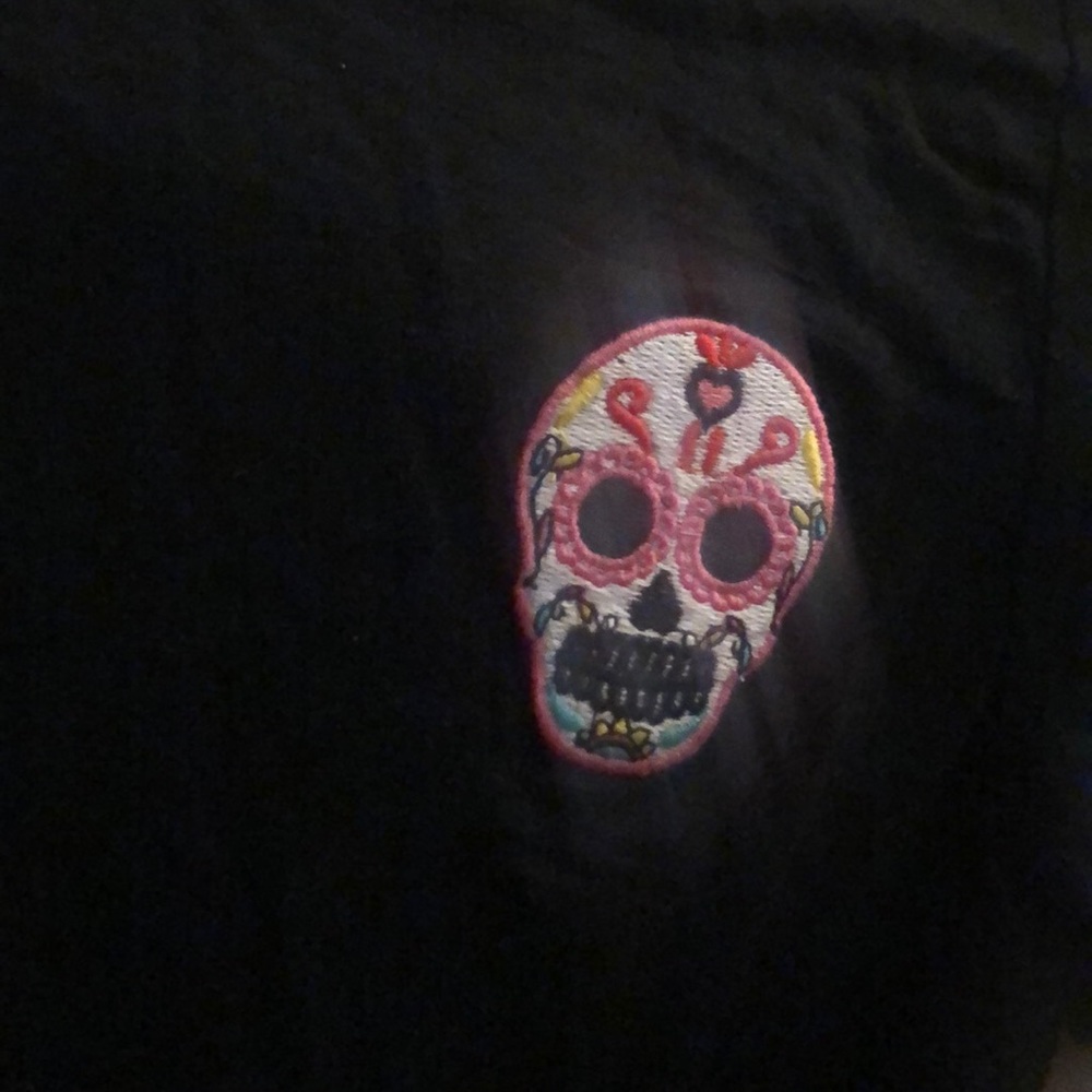 Messy Bun Just Chillin t-shirt - Picture 6 of 6